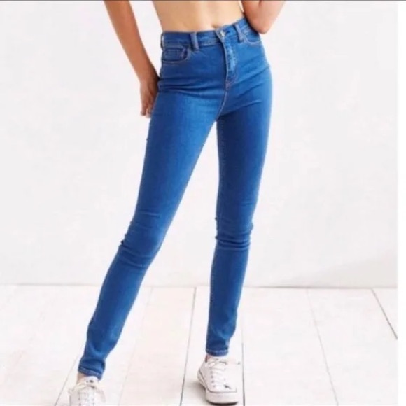 BDJ Jeans
High rise twig ankle 
29 w 29 L
Worn once - Picture 2 of 6